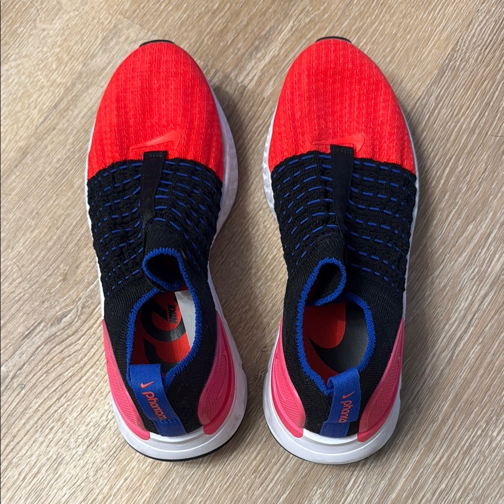 New. never worn! Nike Phantom Run 2 Running